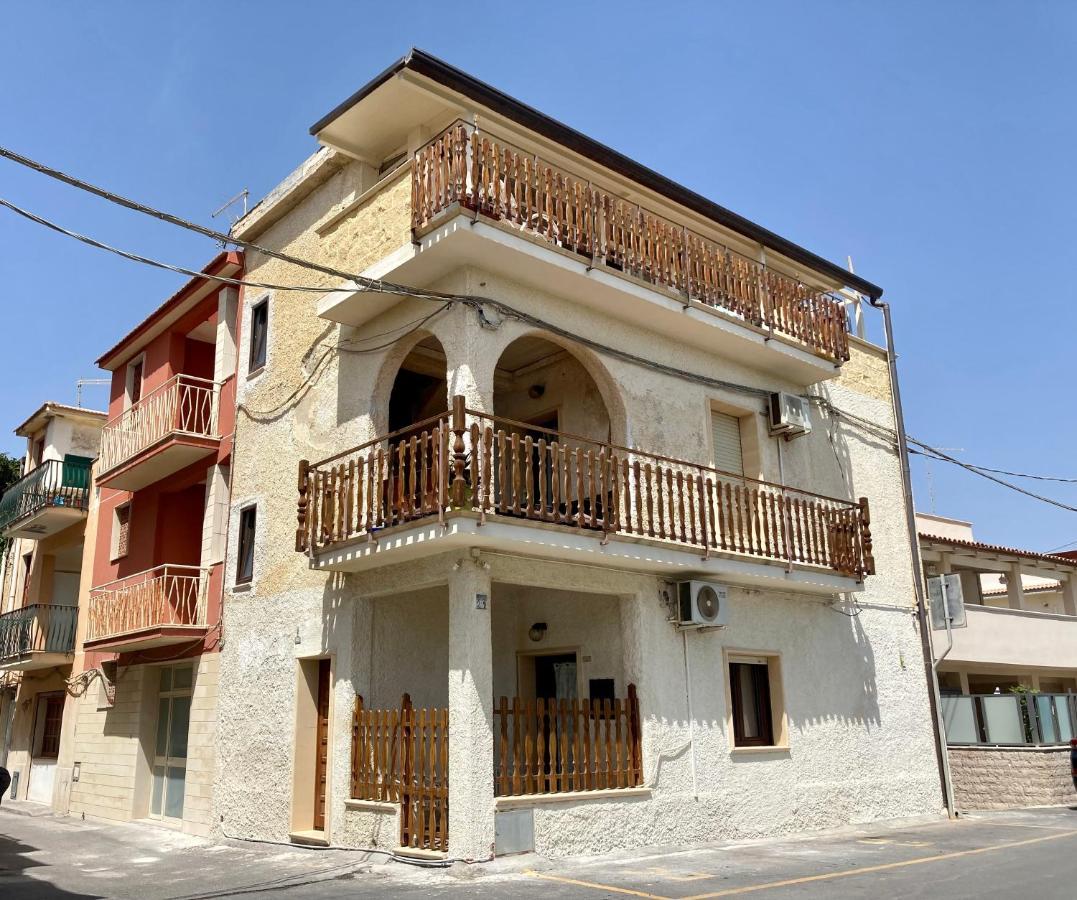 Noemi Holiday House Agnone Bagni Exterior foto