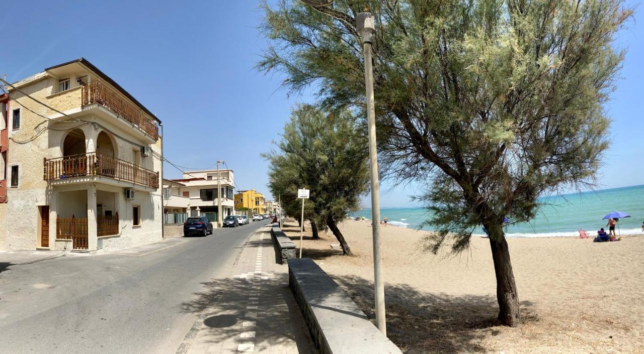 Noemi Holiday House Agnone Bagni Exterior foto